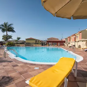 https://las-velas-complex.in-canary-islands.com
